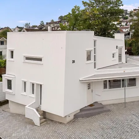 Vaulen Apartment, Private Entrance And Parking