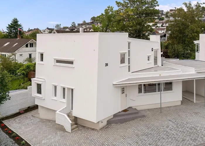 Vaulen Apartment, Private Entrance And Parking