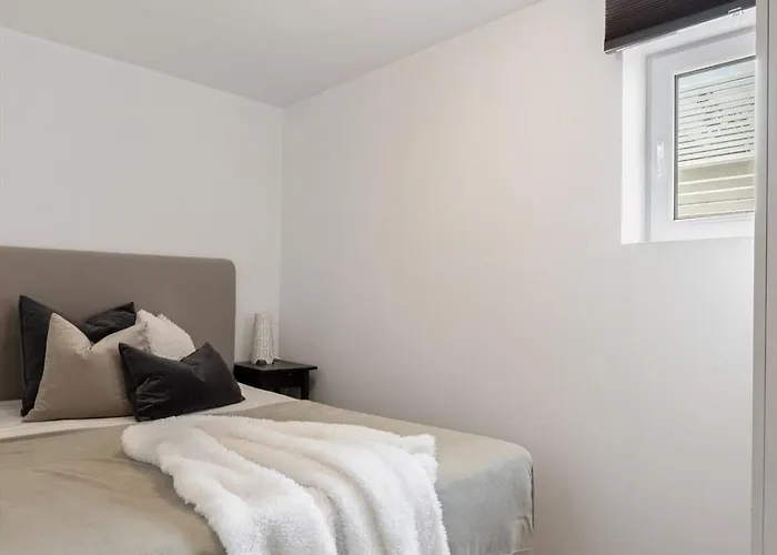 Vaulen Apartment, Private Entrance And Parking * Stavanger